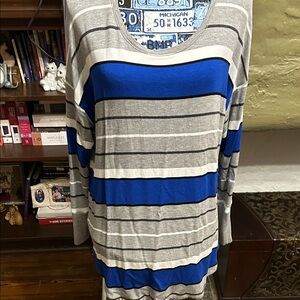 Liz Claiborne Gray and Blue Striped Jersey Top